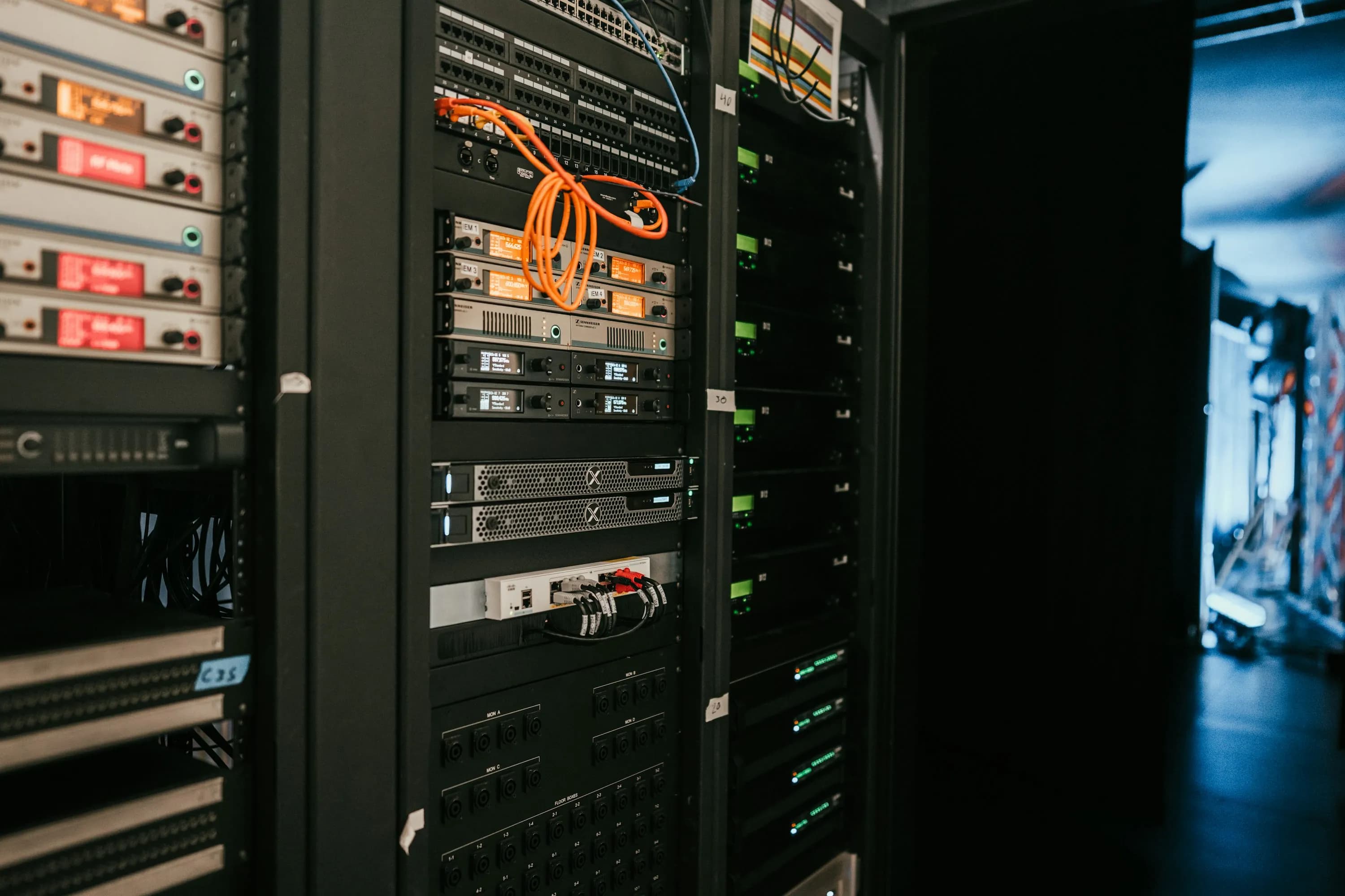 ASUS RS720A-E12 — General Purpose Servers
